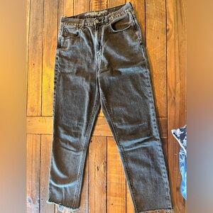 American Eagle black mom jeans raw hem size 6